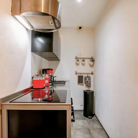 Superb In The Heart Of Apartment